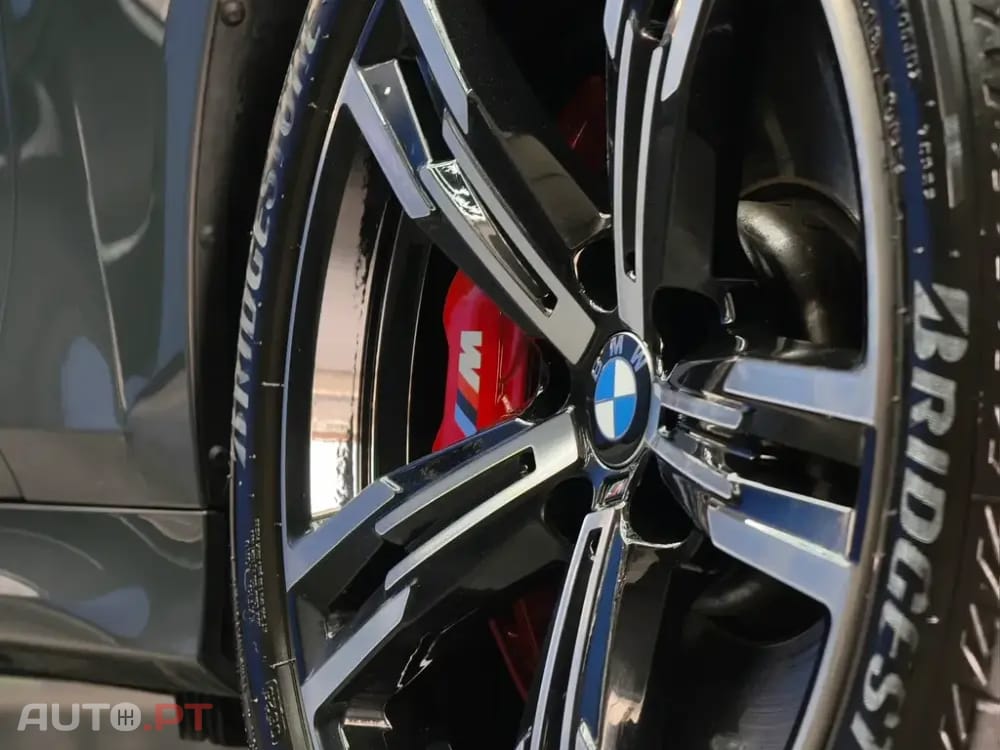 BMW 330 e Pack Desportivo M Pro Auto