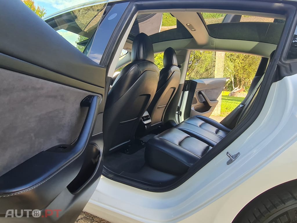 Tesla Model 3 Tração Traseira Premium