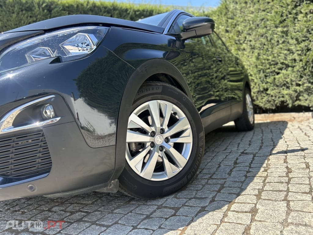 Peugeot 3008 PureTech 130 Stop & Start GPF EAT8 Active