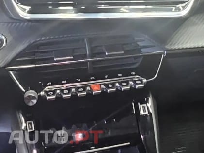 Peugeot E-2008 50 kWh Allure Pack