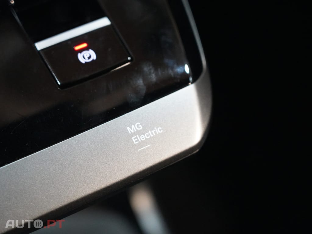 MG MG4 64 kWh Luxury