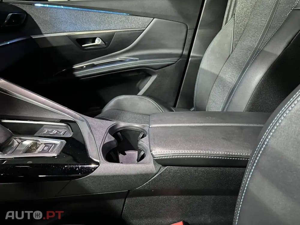 Peugeot 3008 1.6 Hybrid Allure Pack e-EAT8