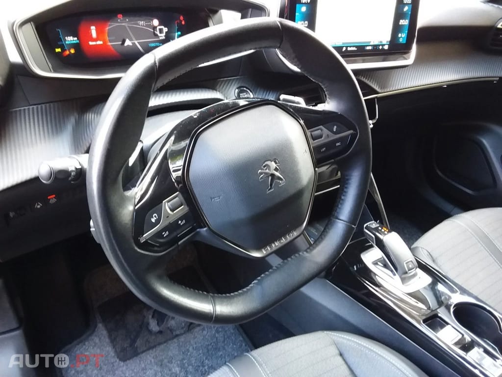 Peugeot 2008 BlueHDi ALLURE  EAT8