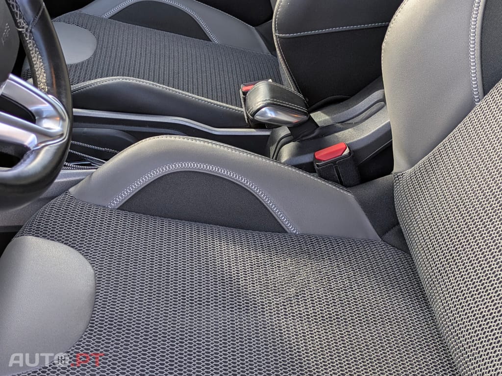 Peugeot 2008 Peugeot 2008 PureTech 110 GPF Stop&Start EAT6 Allure