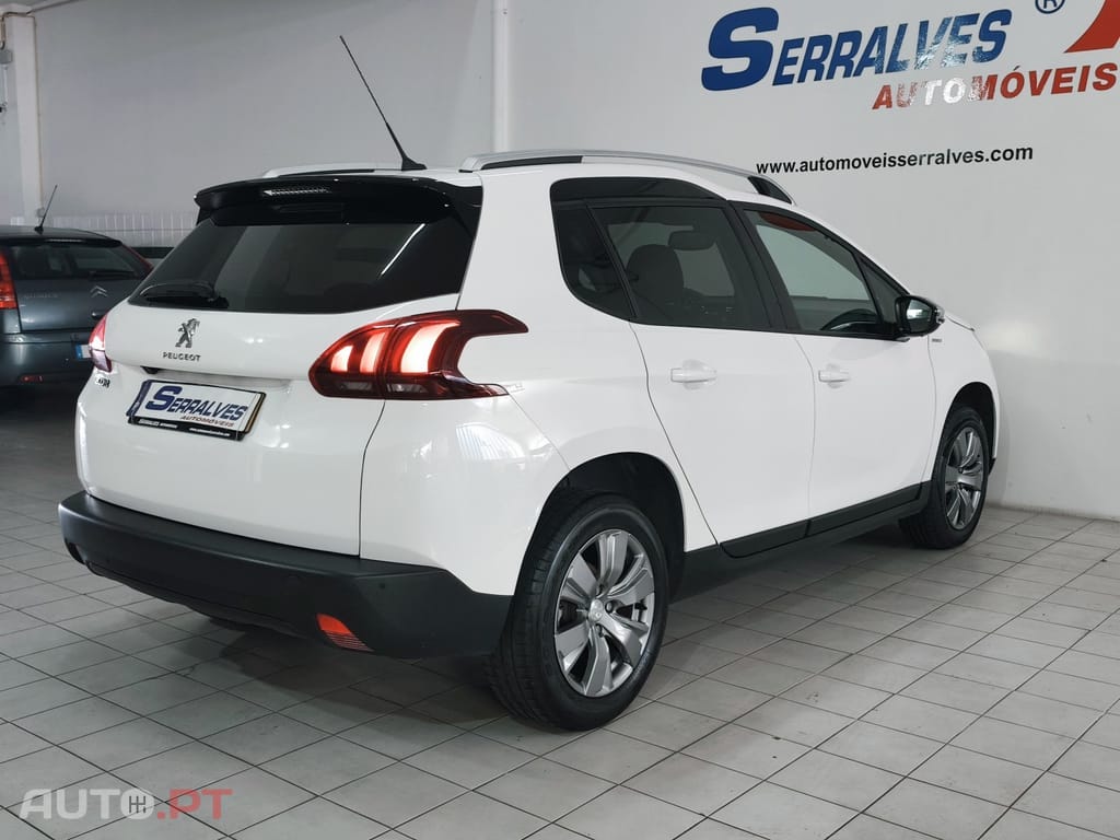 Peugeot 2008 1.2 PureTech Style