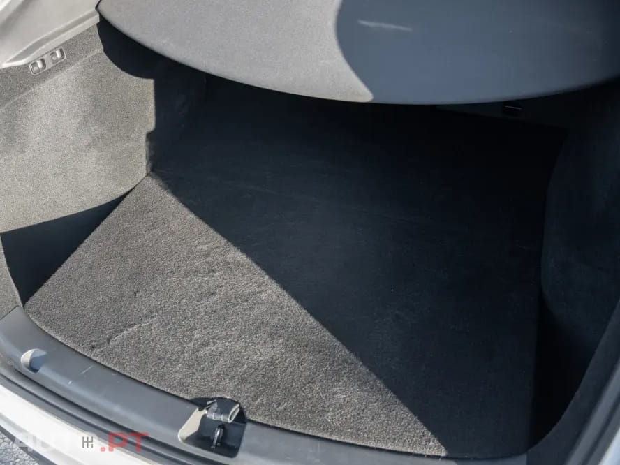 Tesla Model Y Tração Traseira