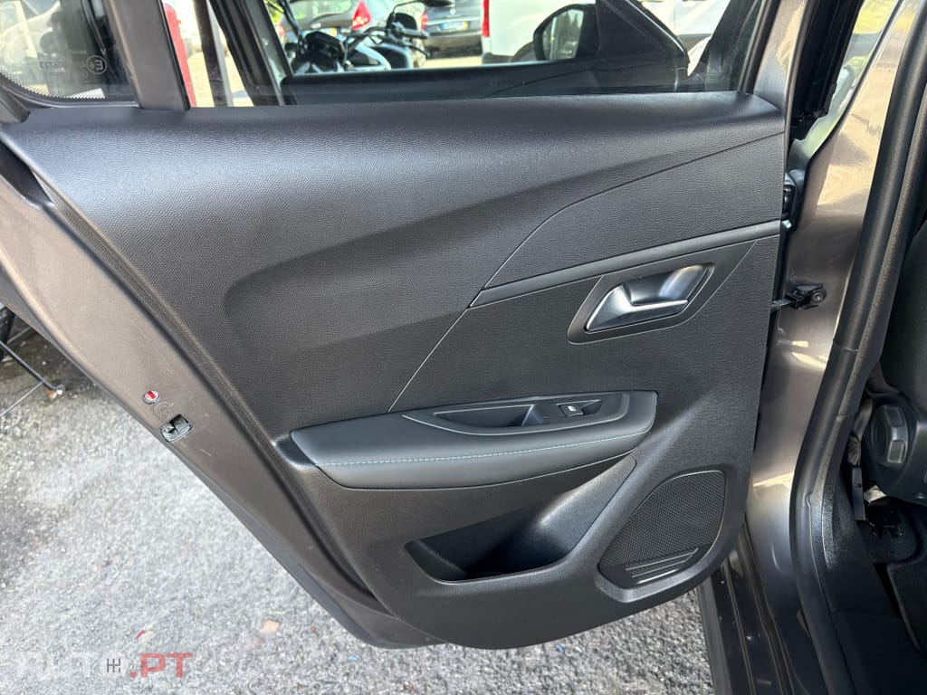Peugeot 208 1.2 PureTech Allure Pack EAT8