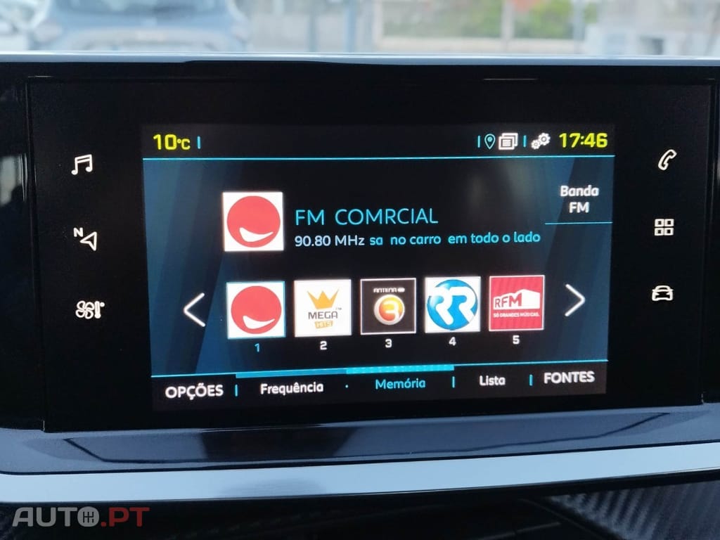 Peugeot E-2008 50 kWh Allure Pack