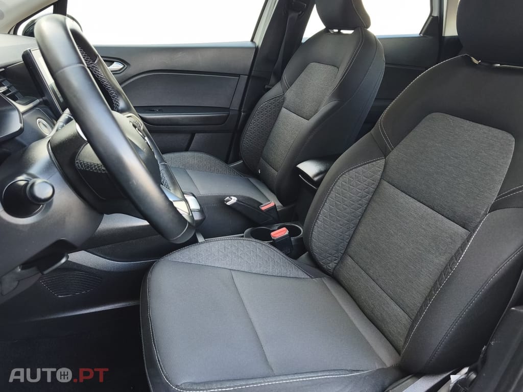 Renault Captur 1.6 E-Tech Full Hybrid Engineered