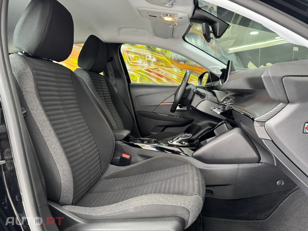 Peugeot E-208 50 kWh Active
