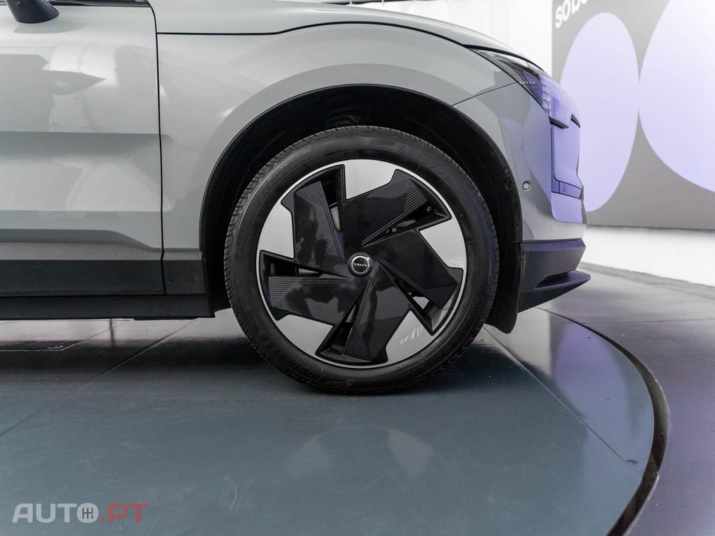 Volvo EX30 69 kWh Single Motor Extended Range Ultra