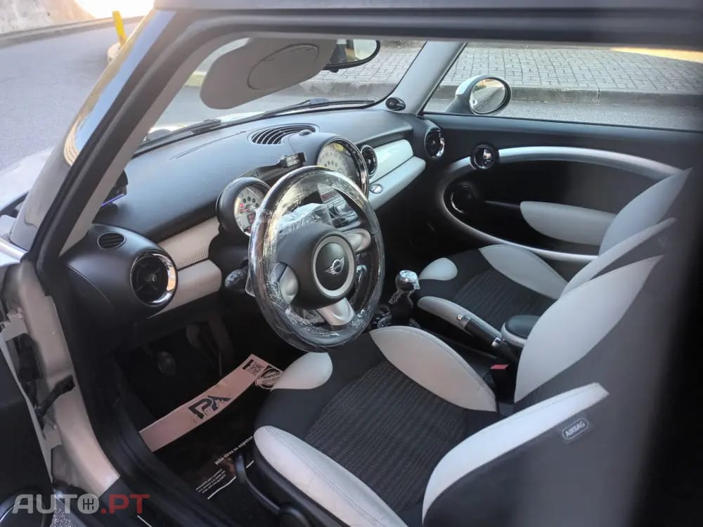 MINI Cooper Cooper D