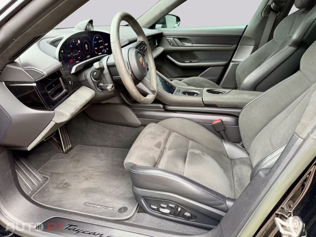 Porsche Taycan GTS I.V.A DEDUTIVEL 