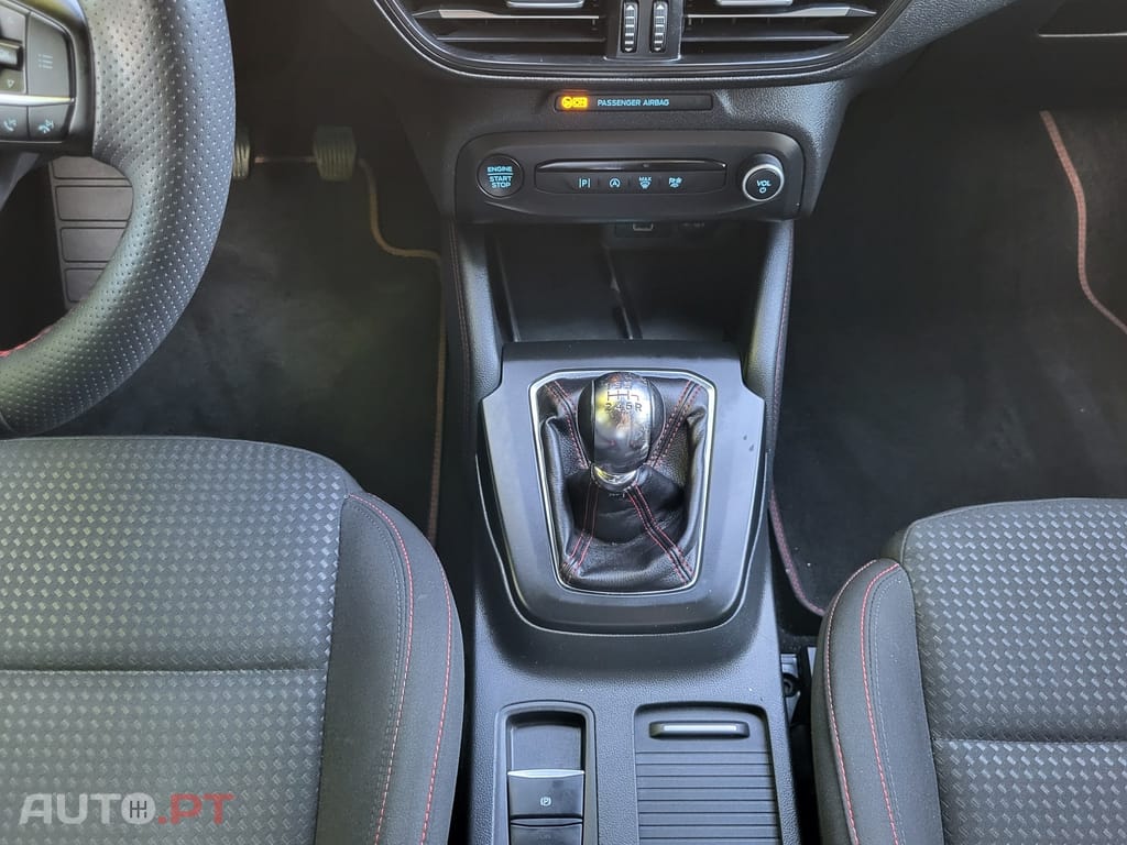 Ford Focus SW 1.0 EcoBoost MHEV ST-Line X