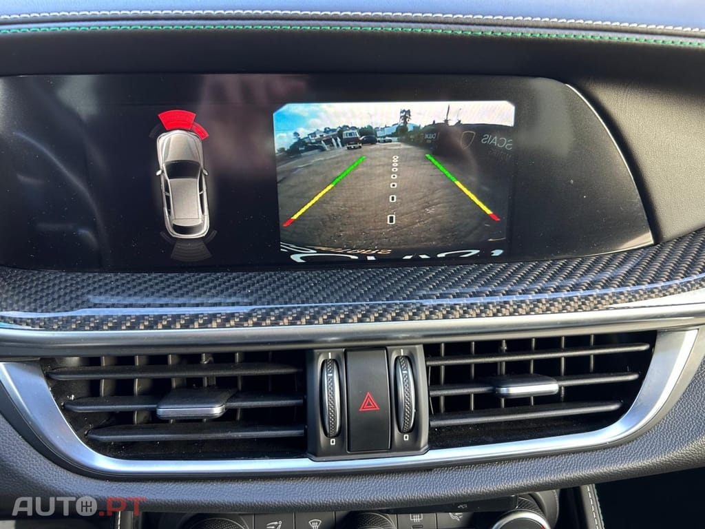 Alfa Romeo Stelvio V6 2.9 Bi-Turbo AT8-Q4 Quadrifoglio