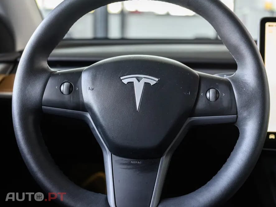Tesla Model Y Long Range Dual Motor AWD