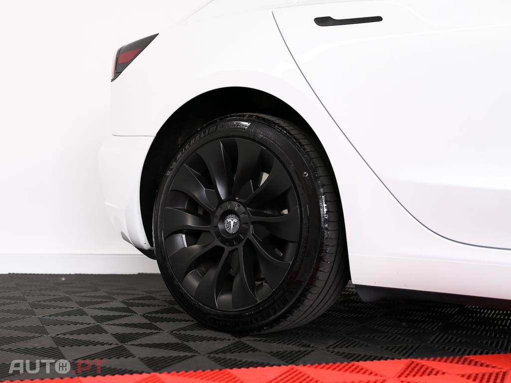 Tesla Model 3 Long Range Tração Integral Premium