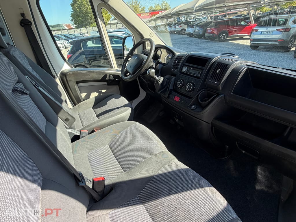 Peugeot Boxer 2.2HDI 7LUG c/AC