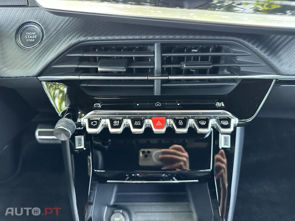 Peugeot E-208 50 kWh GT Pack