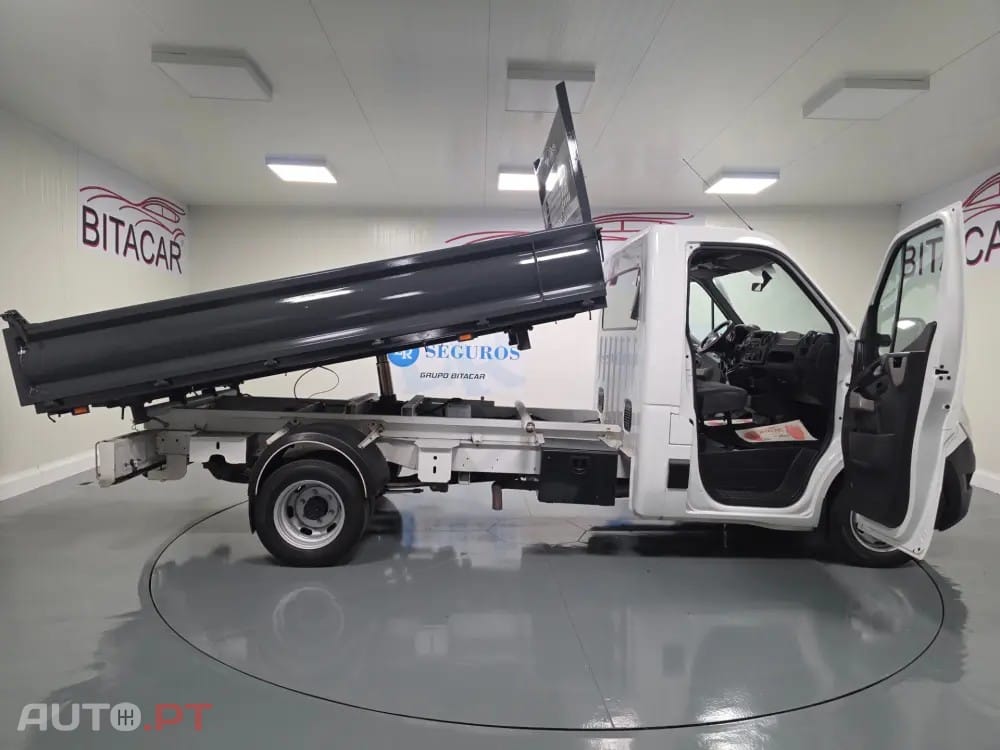 Renault Master 2.3 DCI 130CV BASCULANTE