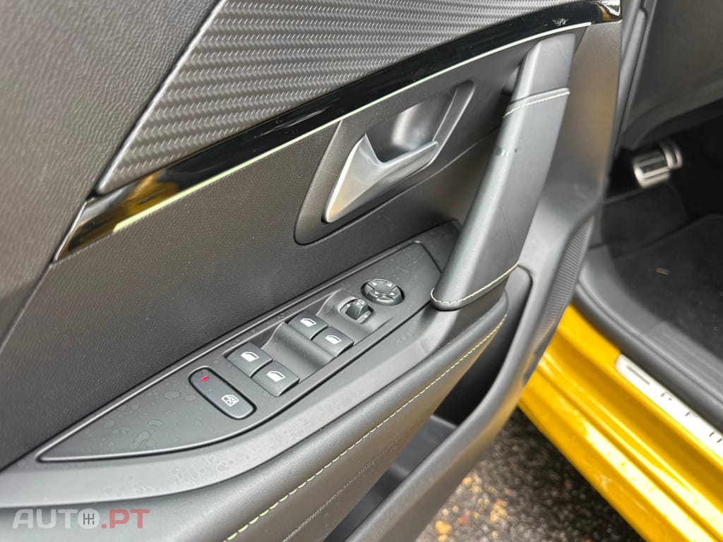 Peugeot E-208 50 kWh GT Pack