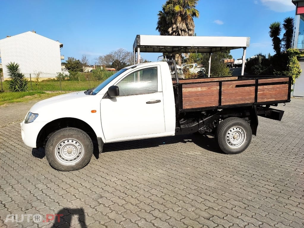 Mitsubishi L200 2.5 DID 4X4 CAB. SIMPLES