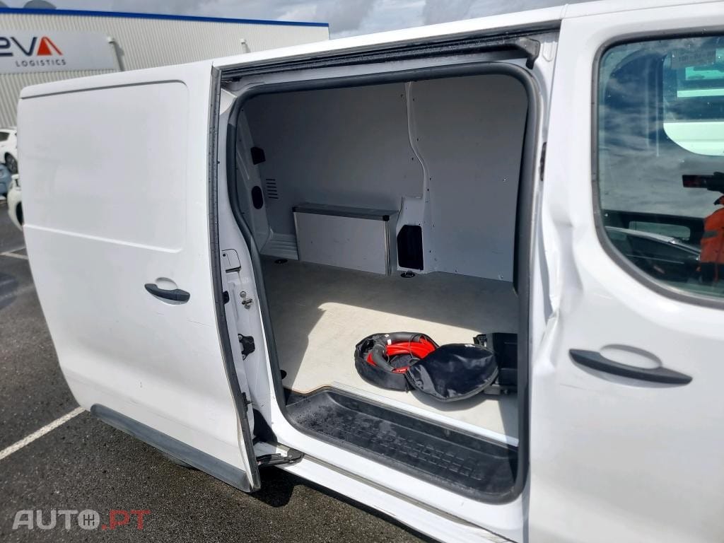 Citroen e-Jumpy 75 kWh XL Club
