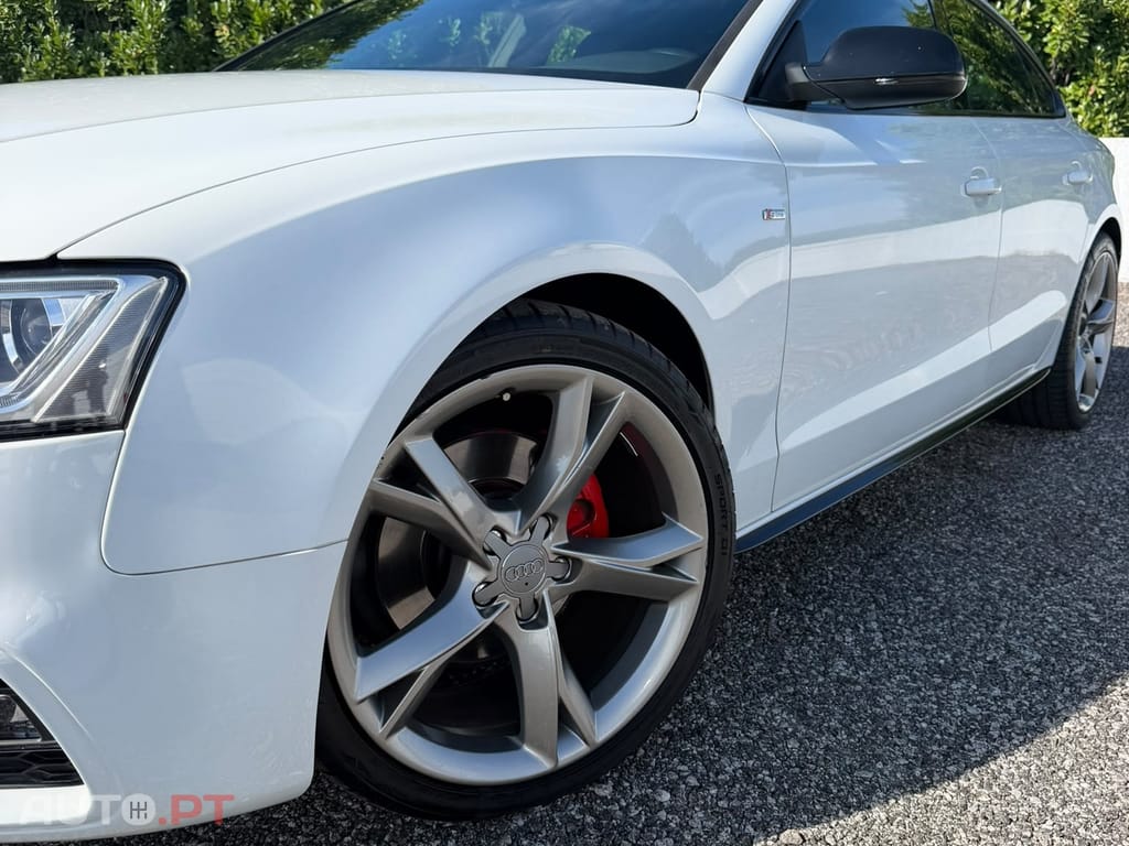 Audi A5 2.0 TDi S-line