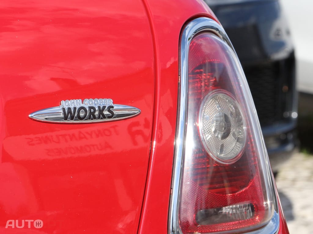 MINI Cooper John Cooper Works