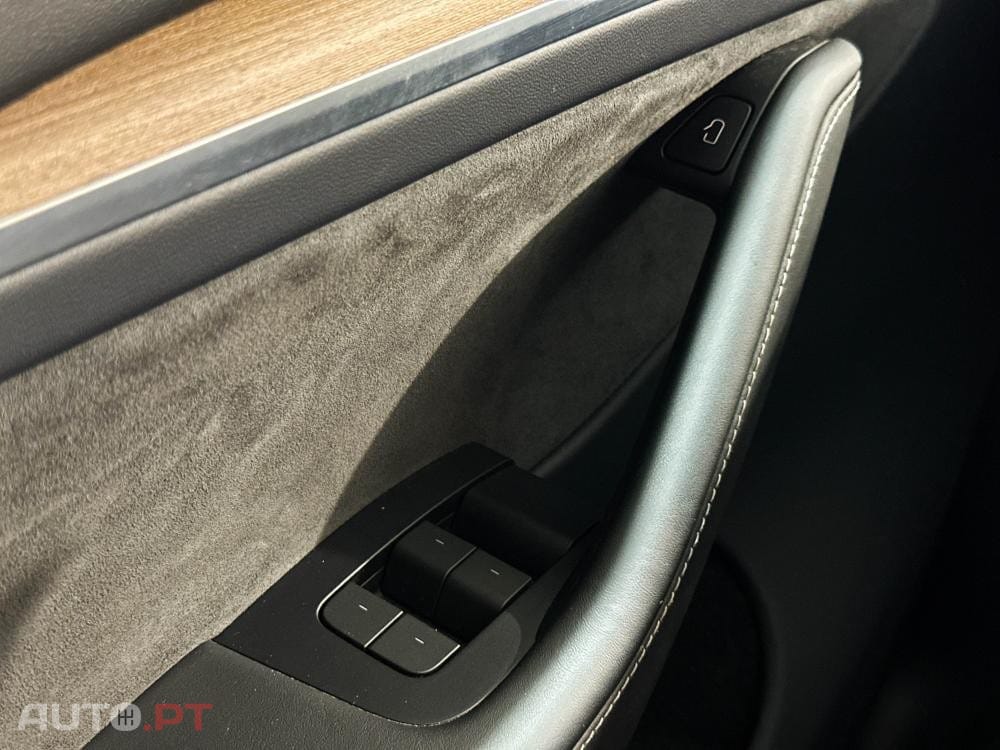Tesla Model Y Performance Dual Motor AWD