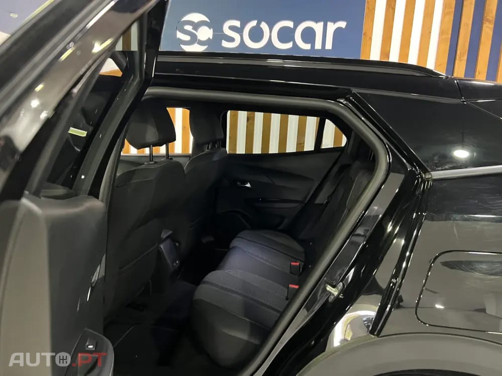 Peugeot 2008 1.2 Hybrid Allure e-DCS6