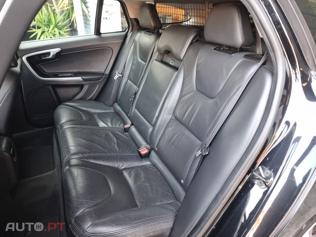 Volvo V60 1.6 D2 R-Design