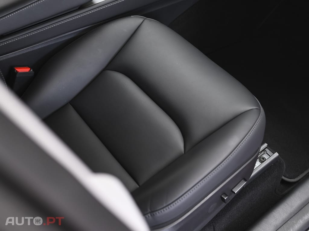 Tesla Model Y Tração Traseira