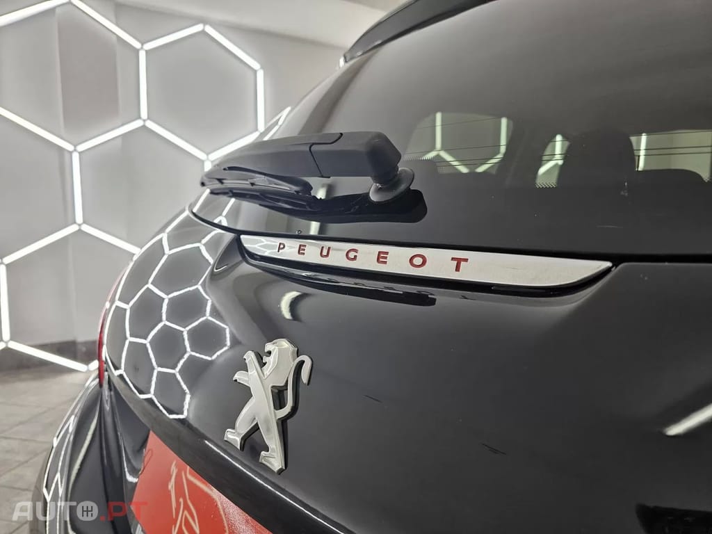 Peugeot 208 1.2 PureTech GT Line EAT6