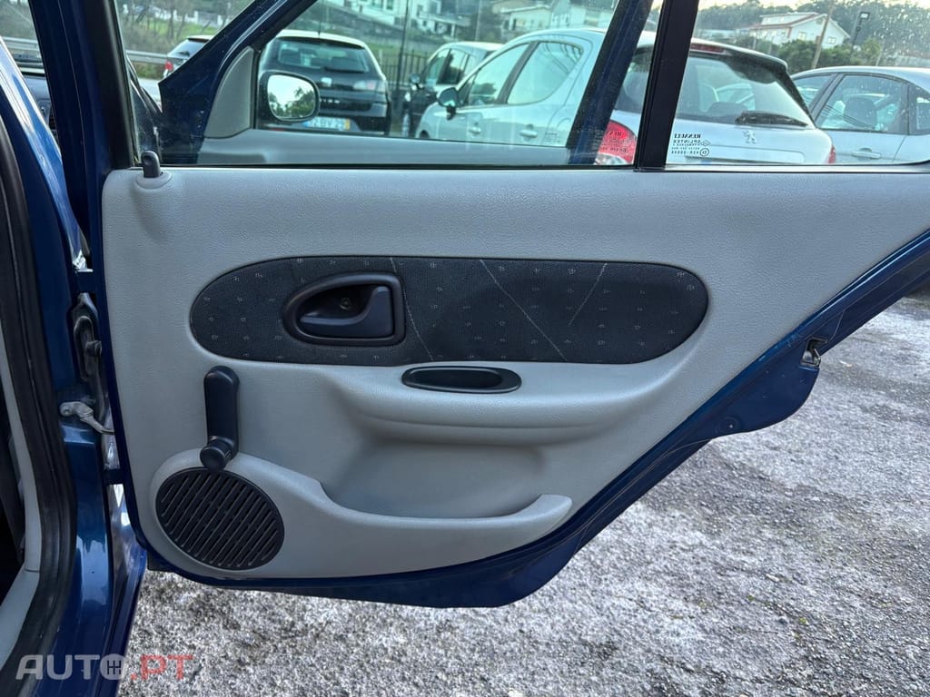 Renault Clio 1.2 16V Expression