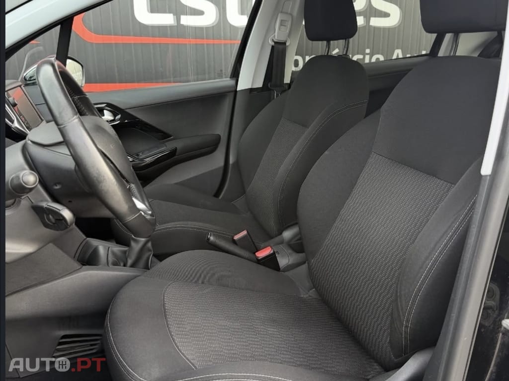 Peugeot 208 1.2 PureTech Style