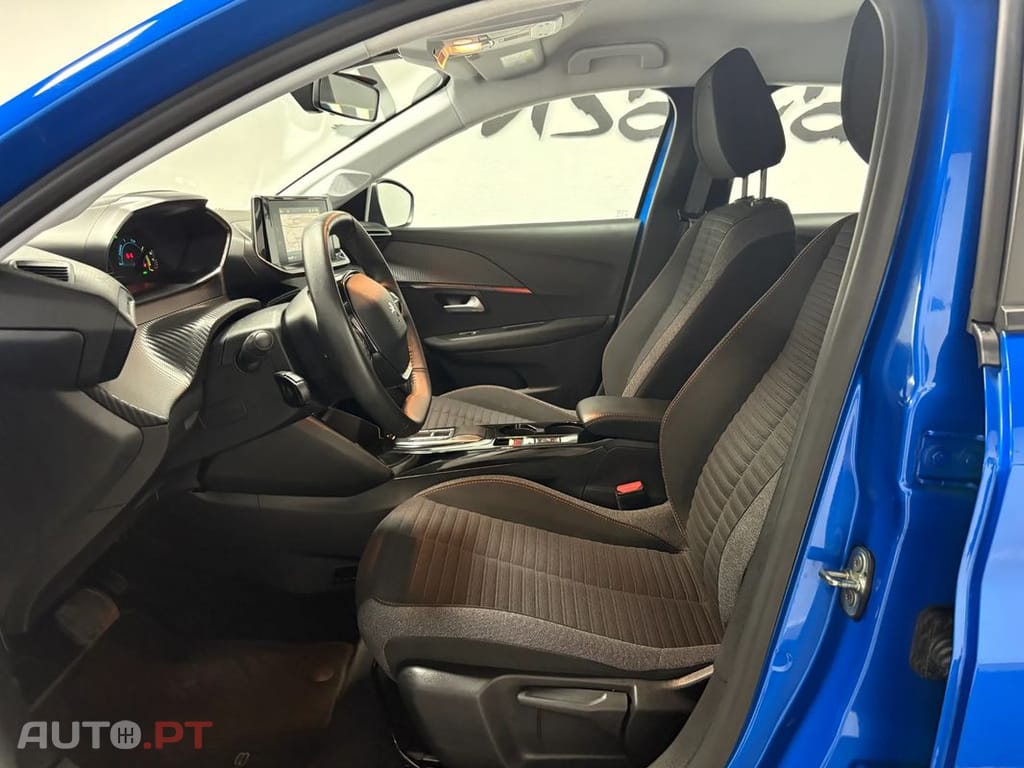 Peugeot e-208 50 kWh Active Pack — fotografia 13