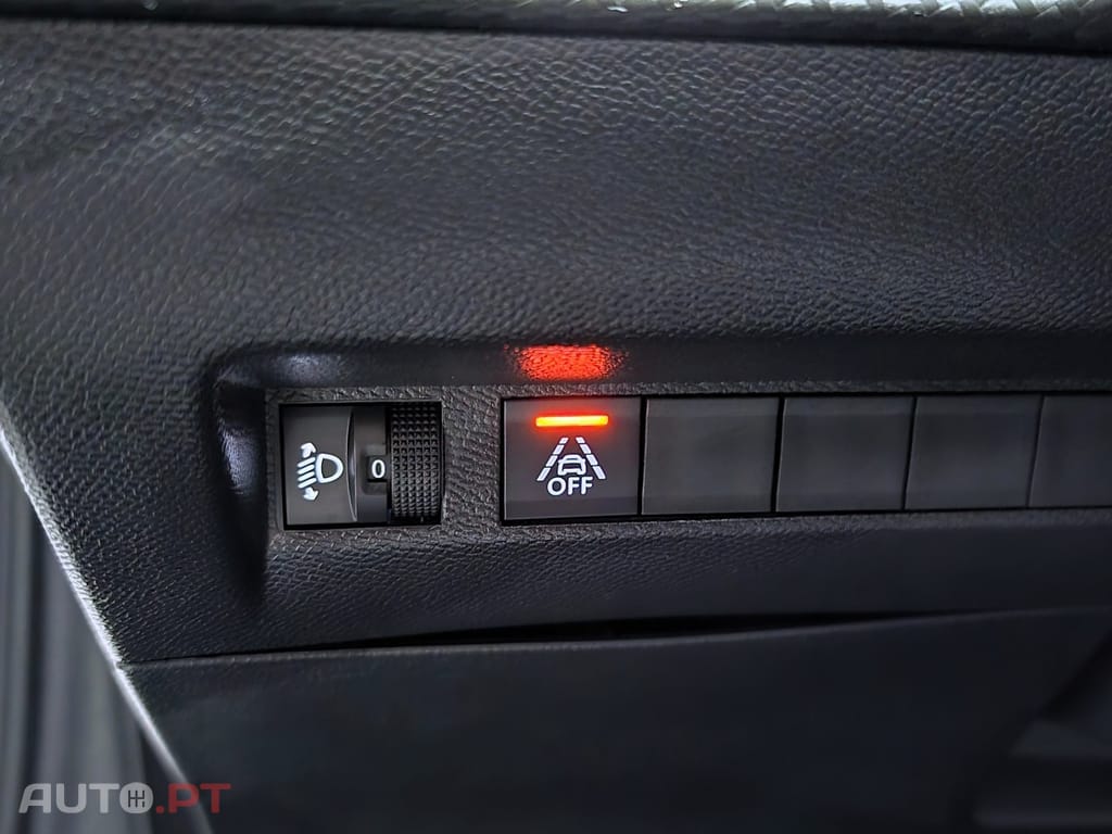 Peugeot E-208 50 kWh Allure Pack