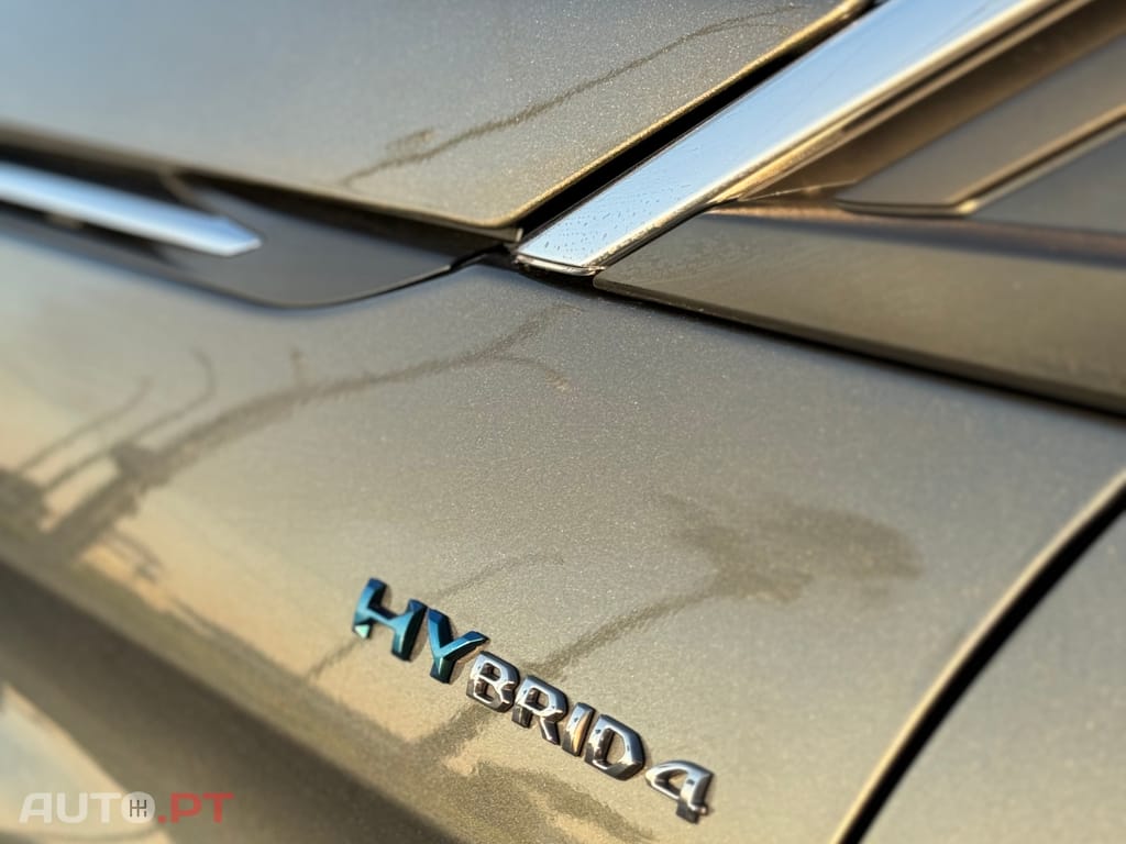 Peugeot 3008 Hybrid4