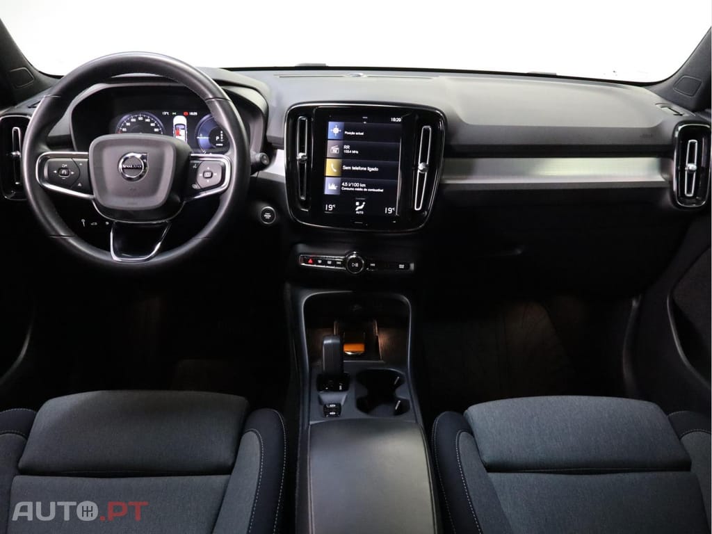 Volvo XC40 1.5 T4 211 Core PG HYBRID