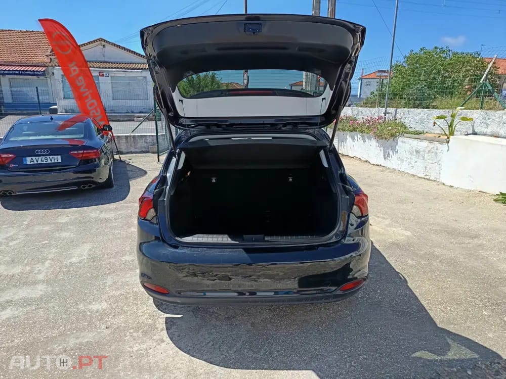 Fiat Tipo 1.3 M-Jet Sport — fotografia 12