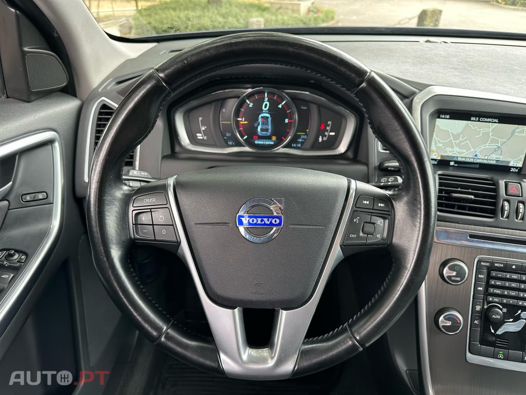 Volvo XC60 2.0 D4 Momentum Geartronic