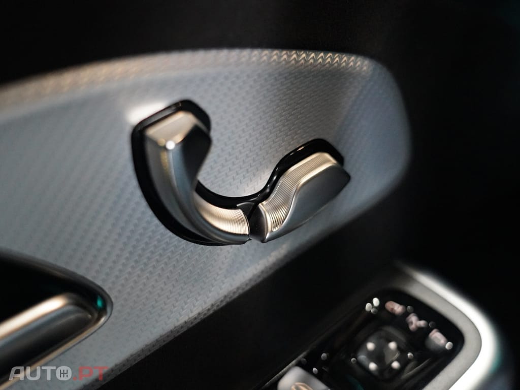 Mercedes-Benz CLA 250 com tecnologia EQ