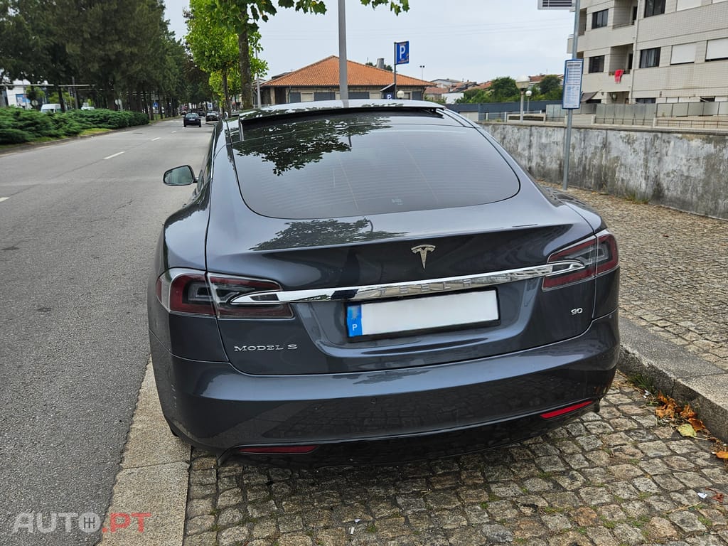 Tesla Model S 60