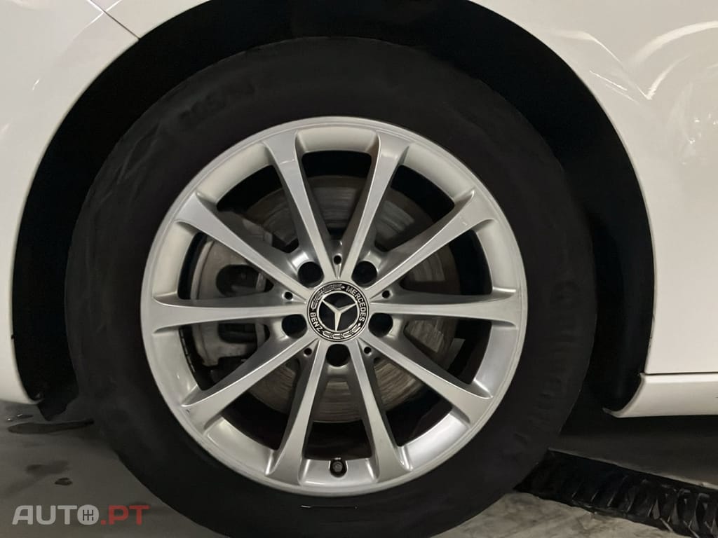 Mercedes-Benz A 250 e STYLE PLUS