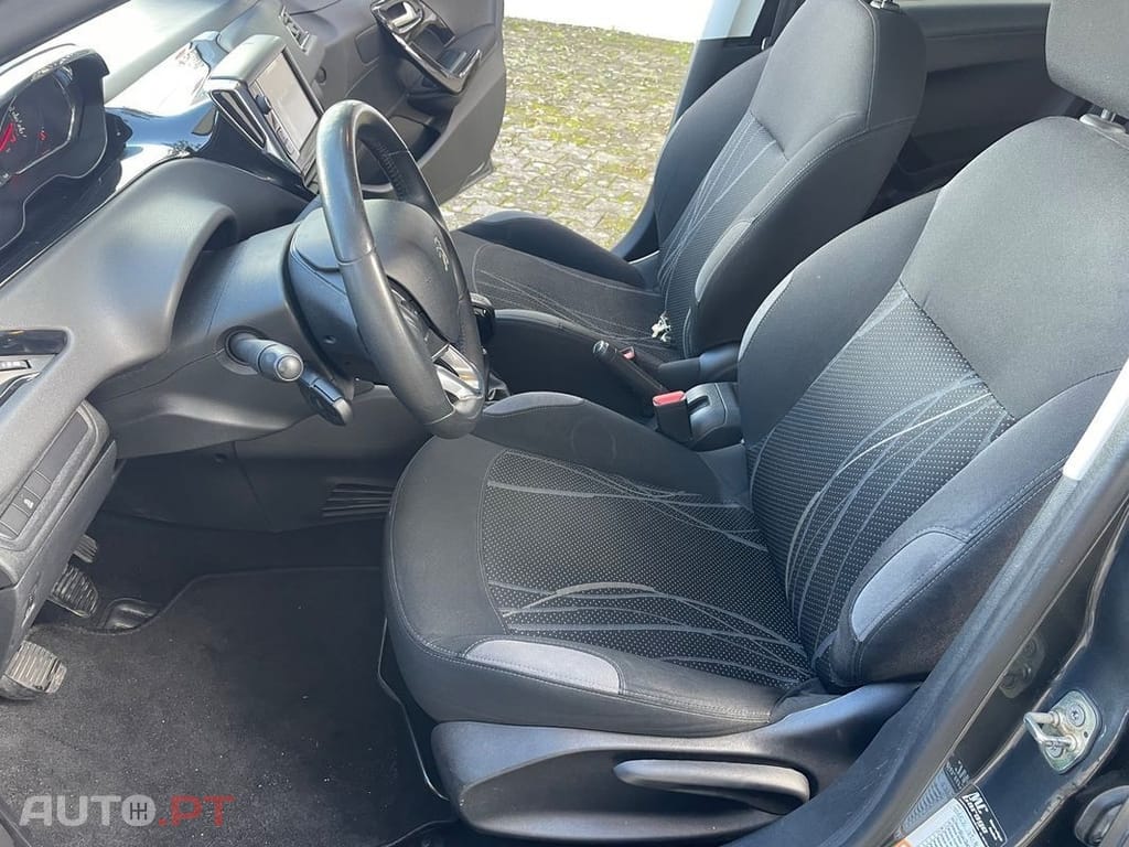 Peugeot 208 1.2 VTi Active