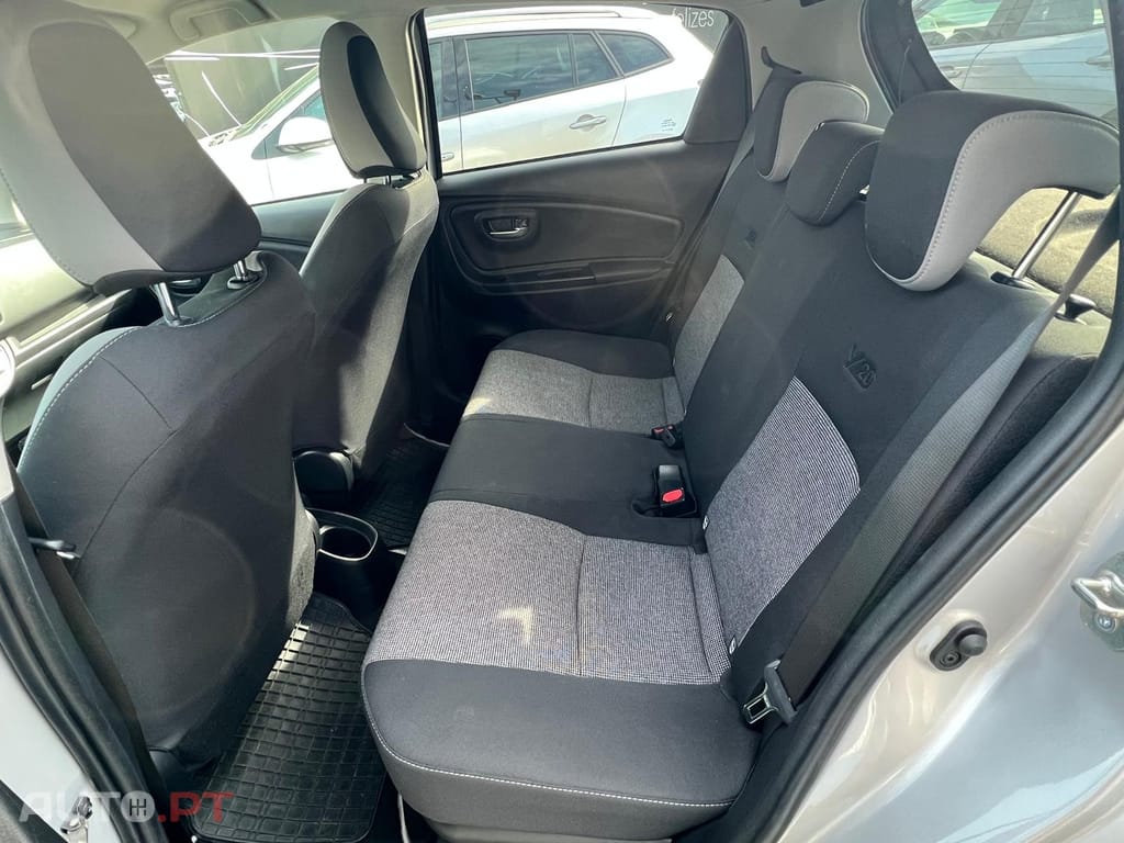 Toyota Yaris 1.5 HSD 20 Anos