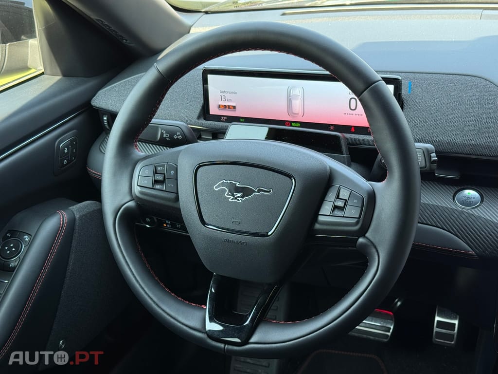 Ford Mustang Mach-E 72.6 kWh Premium AWD