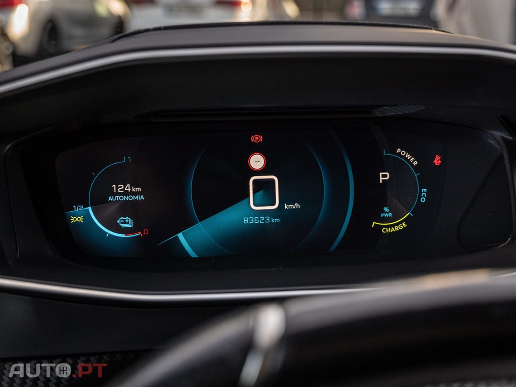 Peugeot E-2008 50 kWh GT