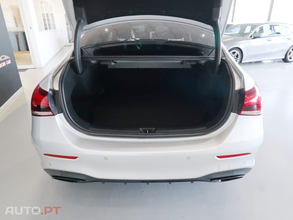 Mercedes-Benz A 250 A 250e AMG